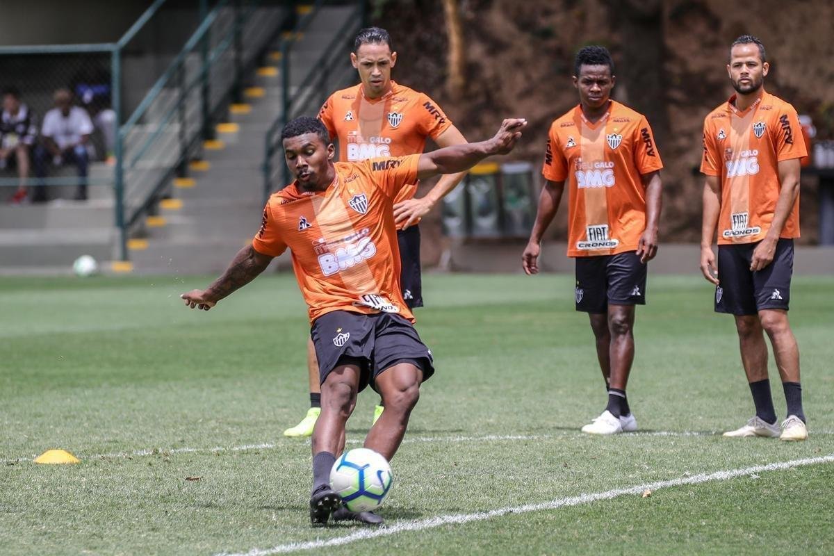 Com Sette Cmara em campo, Atltico se prepara para jogo contra o So Paulo