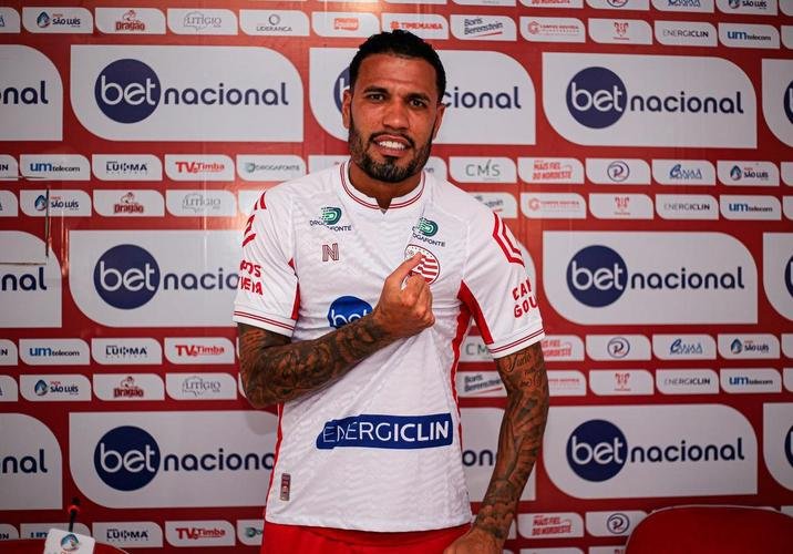 Jonathas, atacante (Náutico)