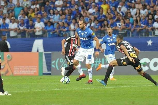 Fotos do jogo entre Cruzeiro e So Paulo