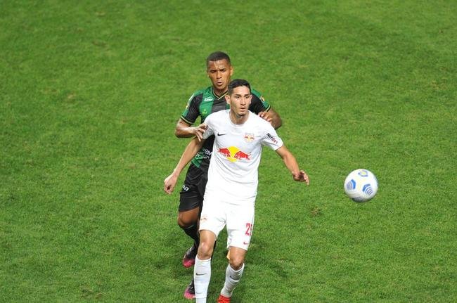 Gabriel Novaes ampliou para o Bragantino no segundo tempo e fechou o placar: 2 a 0 sobre o Amrica no Independncia