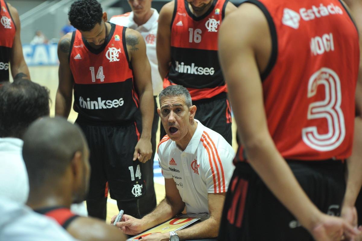 Flamengo bateu o Minas pelo placar de 84 a 70