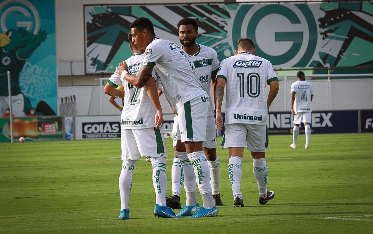 Gois - 7 lugar do Campeonato Goiano (12 jogos, 3 vitrias, 4 empates e 5 derrotas - 36,11% de aproveitamento)