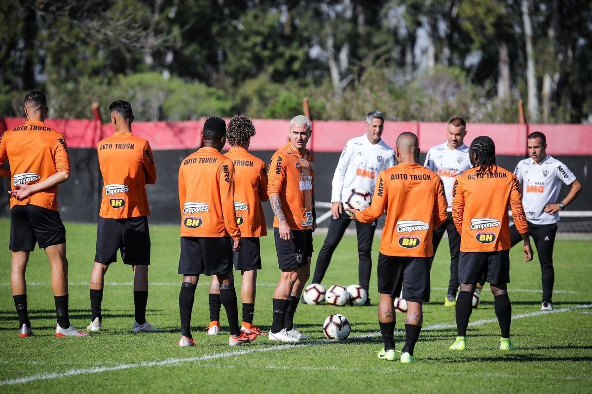 Nesta quarta-feira, Atltico treinou no centro de treinamento do Newell's Old Boys, em Rosrio, visando  partida de ida da semifinal da Copa Sul-Americana, diante do Coln. O duelo ser nesta quinta-feira, s 21h30, em Santa F, na Argentina.