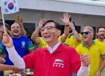 Lim Ki-mo viu a Coreia do Sul ser goleada pelo Brasil nas oitavas de final da Copa do Catar, e vídeo mostrando brincadeira com 'rivais' viralizou; assista