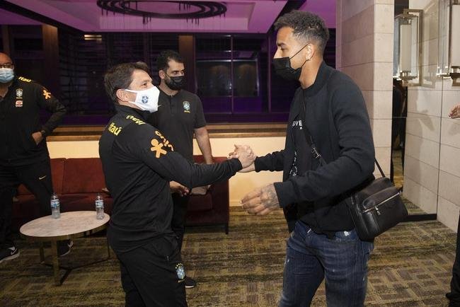 Jogadores se apresentam  Seleo Brasileira