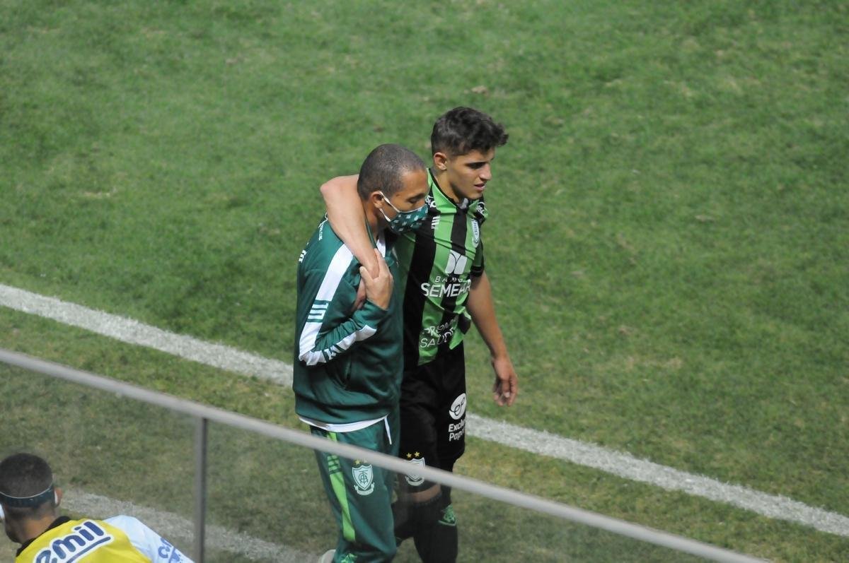 No duelo de volta, o Amrica voltou a ser superado pelo Atltico - dessa vez, por 3 a 0. Com o resultado no Independncia, o Coelho deu adeus ao Campeonato Mineiro de 2020.