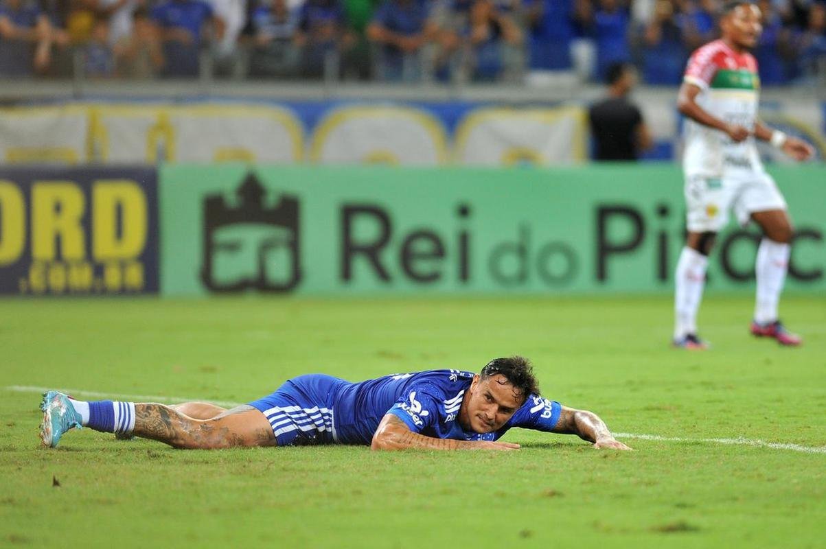 Fotos do jogo entre Cruzeiro e Brusque, no Mineiro, em Belo Horizonte, pela segunda rodada da Srie B do Campeonato Brasileiro