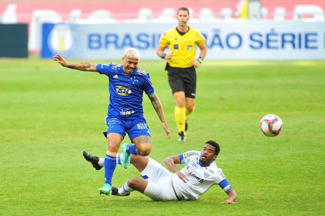Com gols de Marcos Serrato e Renato (2), o Ava venceu o Cruzeiro por 3 a 0, neste sbado, no Mineiro, pela 12 rodada da Srie B