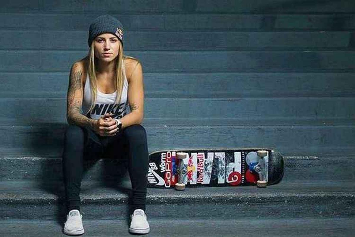 6 - Leticia Bufoni - Skate Street