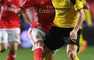 Grego Konstantinos Mitroglou marcou o gol da vitria do Benfica sobre o Borussia em Lisboa