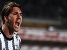 Vlahovic marca, Juventus vence derby contra o Torino e ameniza crise