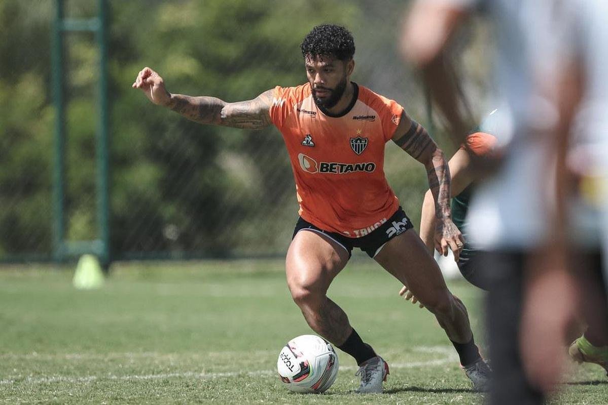 Comemorao pelo aniversrio do Galo e treino