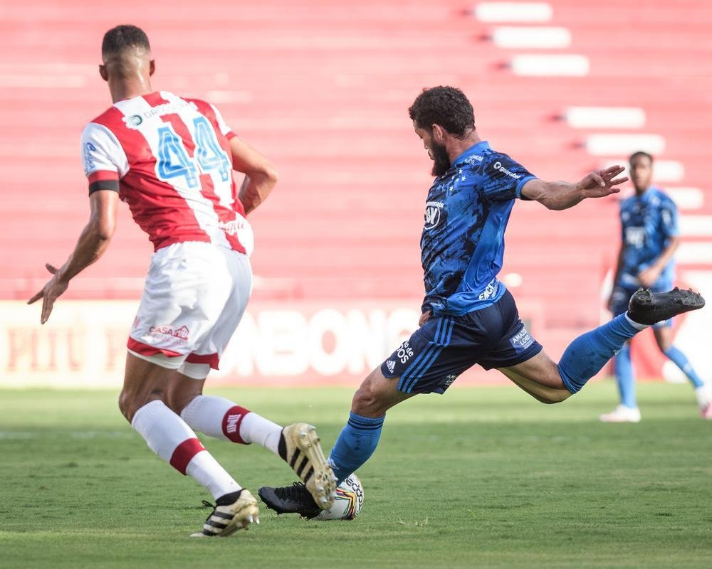 Fotos da partida entre Náutico e Cruzeiro, pela Série B