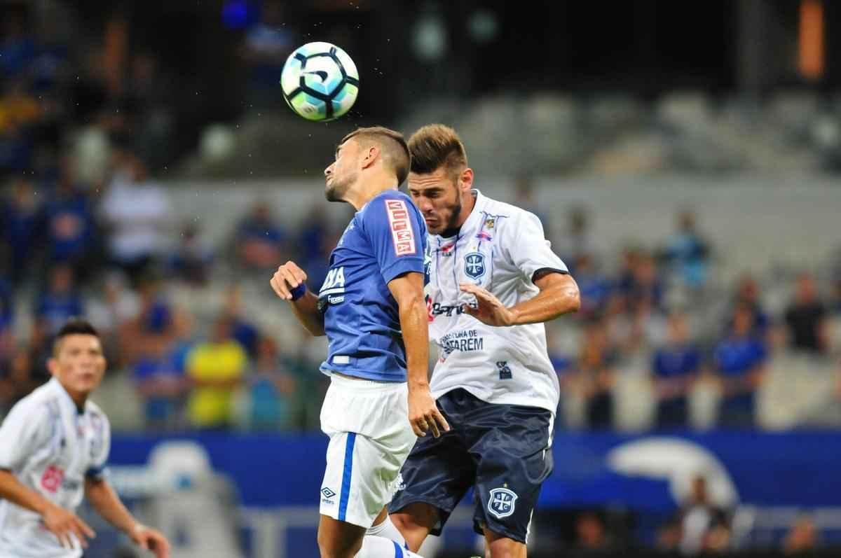 Imagens do jogo entre Cruzeiro e So Francisco-PA, pela Copa do Brasil, no Mineiro