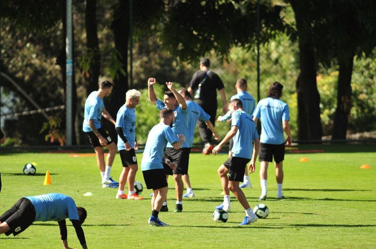 Uruguai trabalhou na manh deste sbado, no CT do Atltico, em Vespasiano