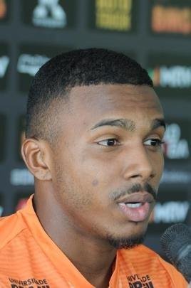 Meia-atacante Marquinhos vislumbra novas oportunidades no time do Atltico