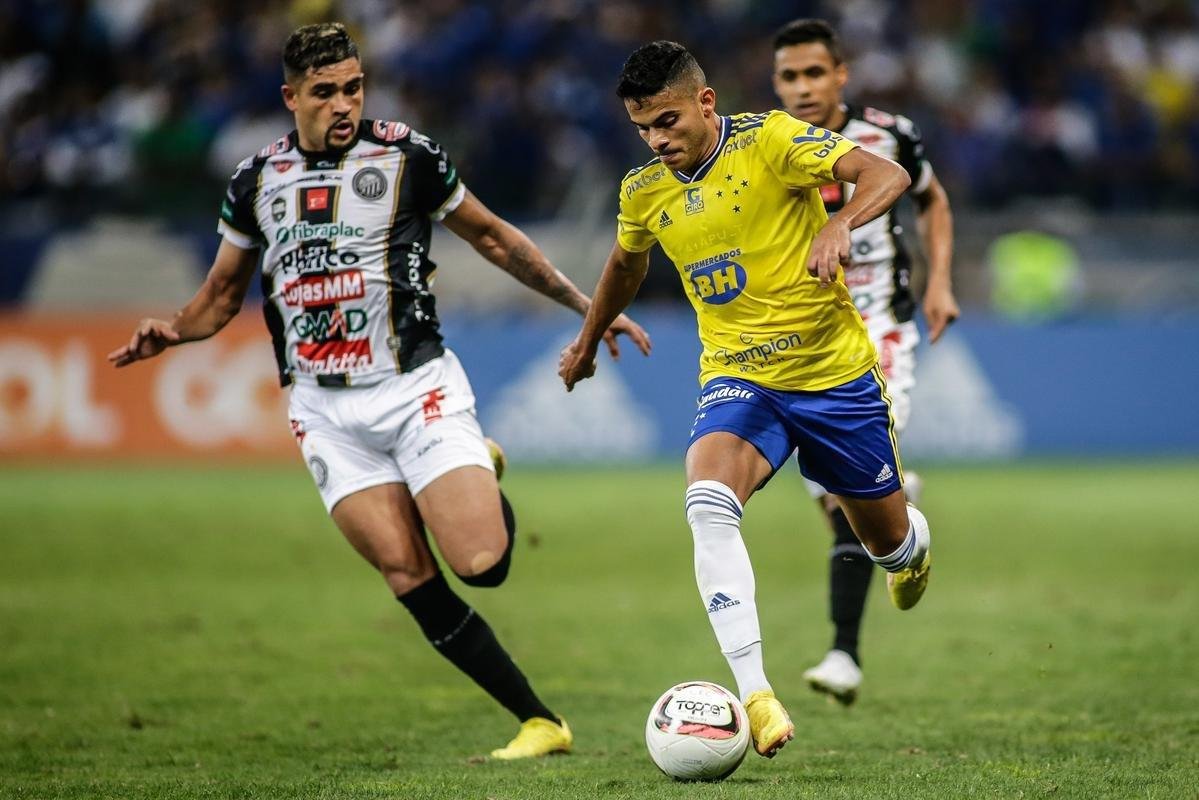 As melhores fotos do jogo entre Cruzeiro e Operrio-PR, no Mineiro, em Belo Horizonte, pela 29 rodada da Srie B do Brasileiro