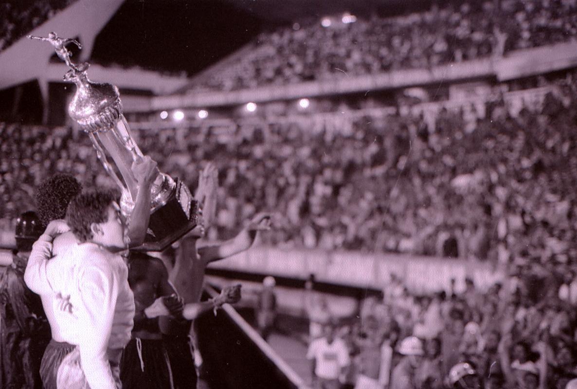 1993 - Santa Cruz 2 x 1 Náutico / Campeonato Pernambucano - Em uma das conquistas mais marcantes da história do clube, o Santa Cruz virou o jogo perto do fim com gol de Célio e levou a decisão para a prorrogação. Com nova vantagem, outro empate sem gols garantiria o título para os tricolores.