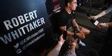 Um dos dolos do MMA na Oceania, Robert Whittaker no est escalado para o evento