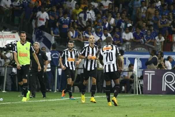 Imagens da deciso entre Cruzeiro e Atltico no Mineiro