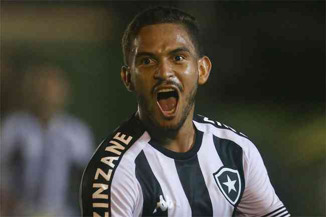 Iluminado, Marco Antnio entrou em campo para garantir triunfo do Botafogo