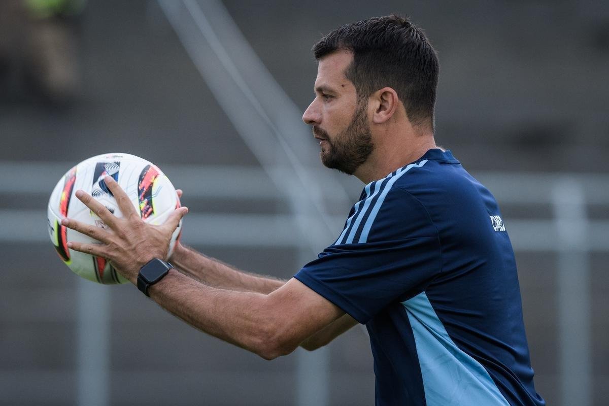 Cruzeiro venceu o Patrocinense neste sbado (21/1), na estreia do Mineiro