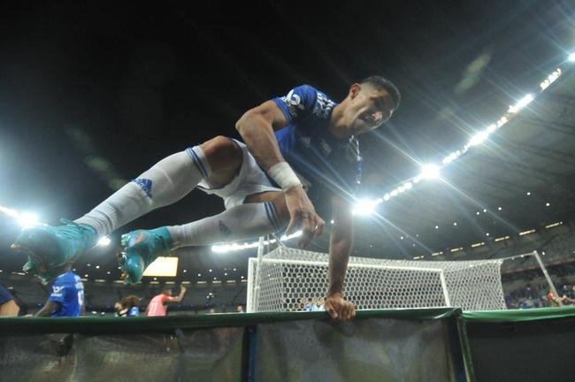 Cruzeiro venceu Londrina por 1 a 0, com gol de Luvannor