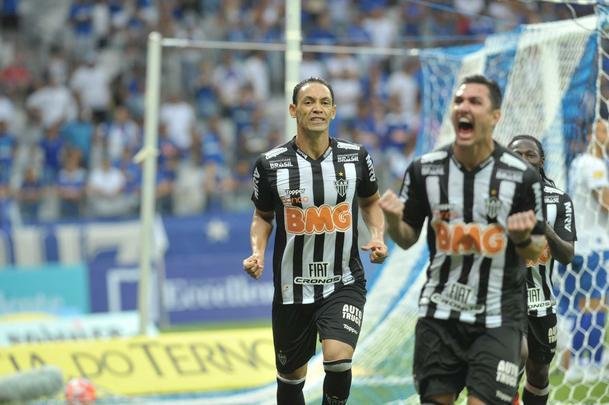 Ricardo Oliveira marcou o gol de empate do Atltico aos 9 minutos do segundo tempo
