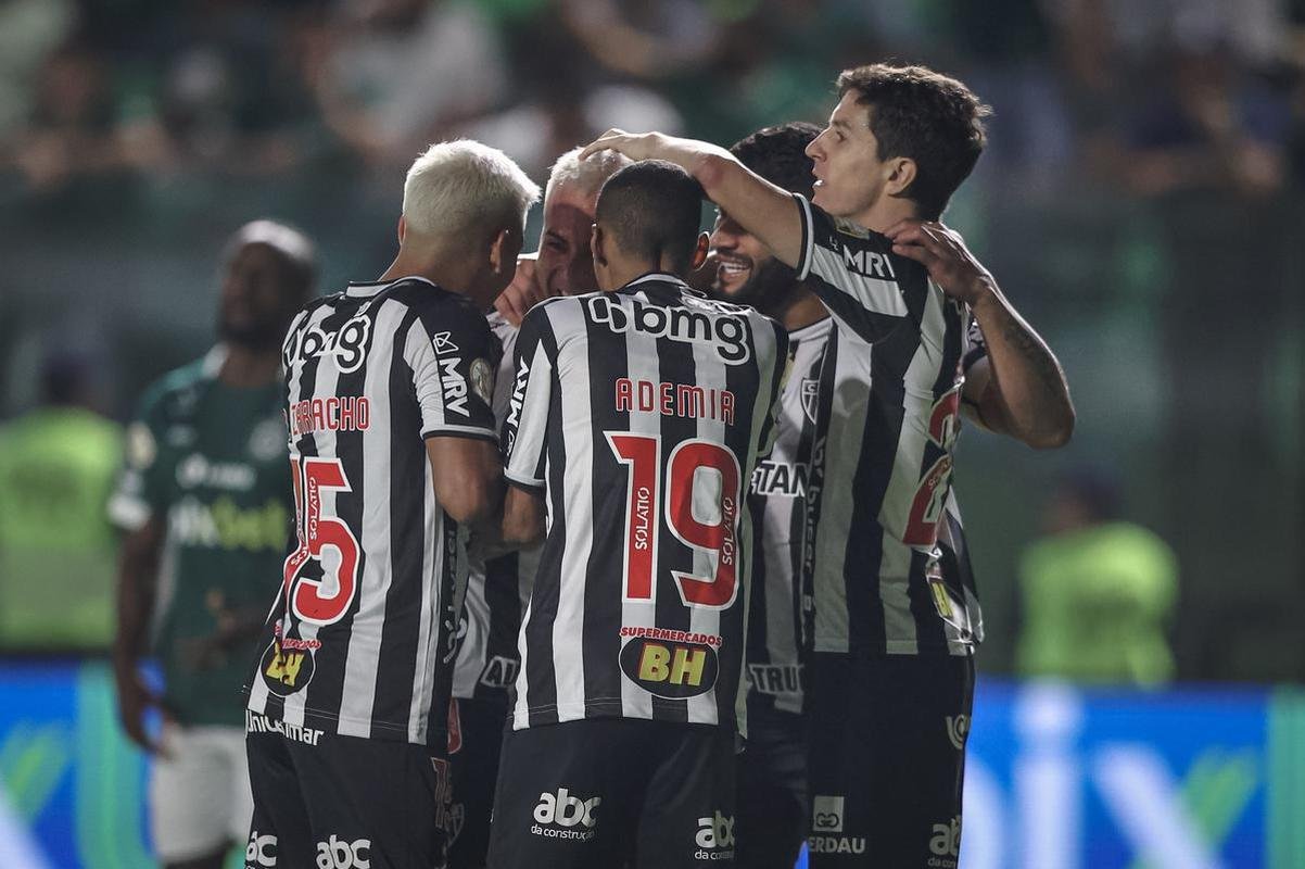 Fotos do jogo entre Gois e Atltico no Estdio da Serrinha, em Goinia, pela quarta rodada do Campeonato Brasileiro
