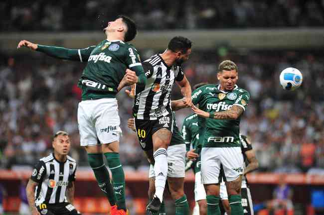 100 Jogo do galo : 166,30 €