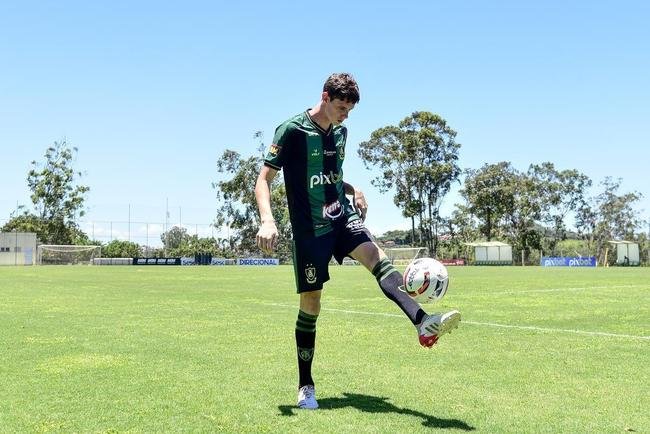 Germ�n Conti � um dos principais refor�os do Am�rica para 2022. O zagueiro argentino foi apresentado oficialmente no CT Lana Drummond no dia 10 janeiro.