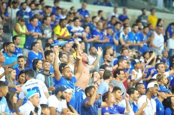 Cruzeiro e Internacional ficaram no empate em jogo com interveno do VAR