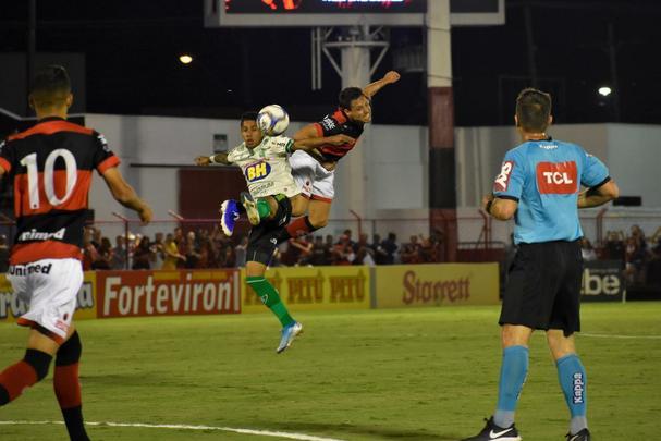 América arrancou empate dramático diante do Atlético-GO em Goiânia