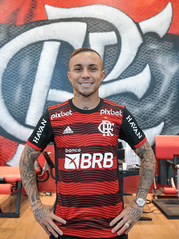 Flamengo contratou o atacante Everton Cebolinha