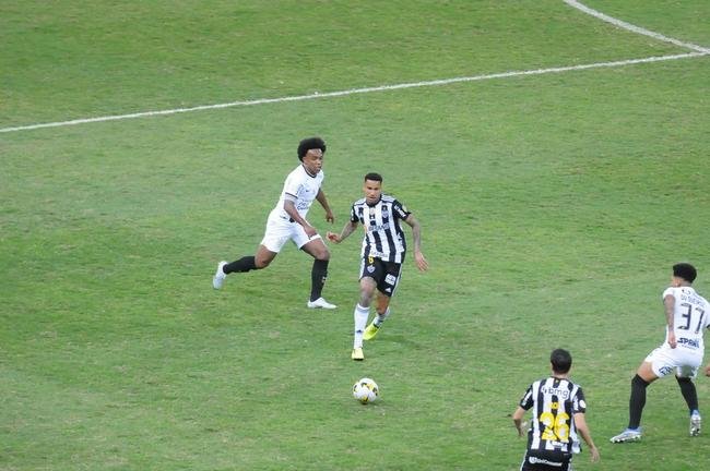 Atltico e Corinthians se enfrentaram no Mineiro, neste domingo (24), em jogo vlido pela 19 rodada da Srie A do Campeonato Brasileiro.