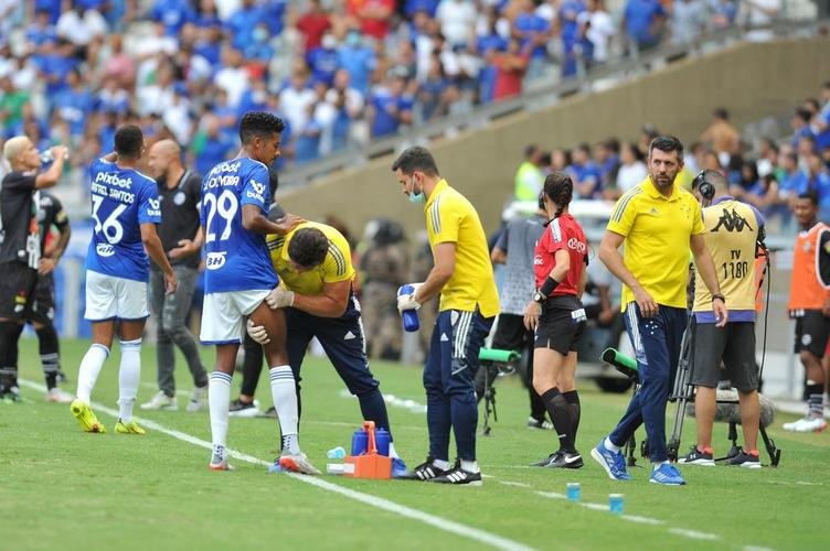 Fotos do jogo de volta da semifinal do Campeonato Mineiro, no Mineiro, entre Athletic e Cruzeiro