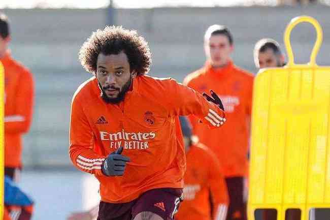Nesta quinta-feira, Marcelo chegou a pisar no gramado do centro de treinamento do Real Madrid