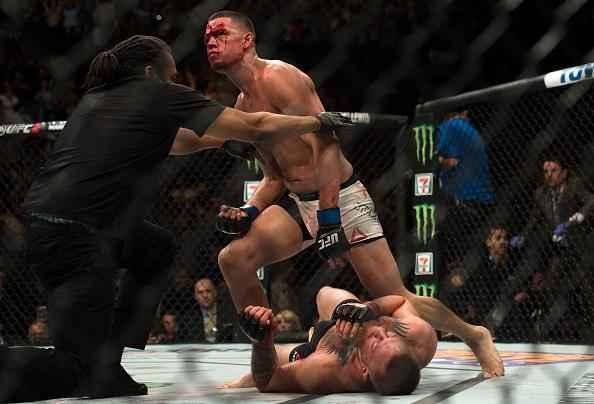 Nate Diaz vence Conor McGregor por finalização na luta principal do UFC 196