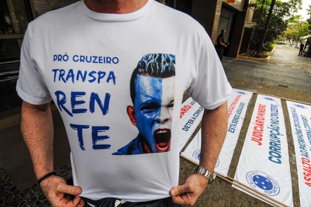 Cruzeirenses querem atuao rpida do Ministrio Pblico para investigar as denncias que pesam sobre a atual diretoria celeste