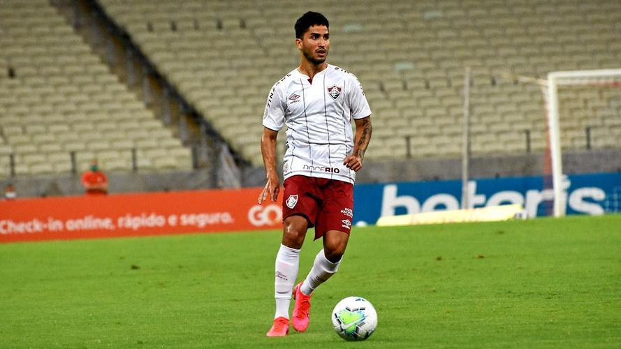 Igor Julião - lateral-direito do Fluminense