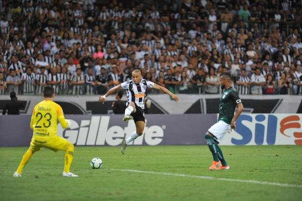 Atltico enfrentou o Gois em jogo do Campeonato Brasileiro