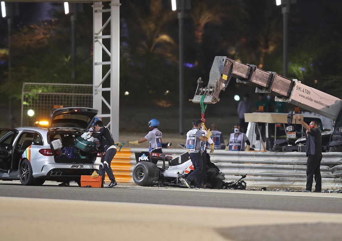 Carro de Grosjean pega fogo na Frmula 1; veja fotos