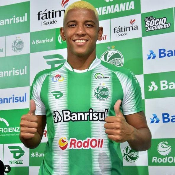 Yago, volante (Juventude)