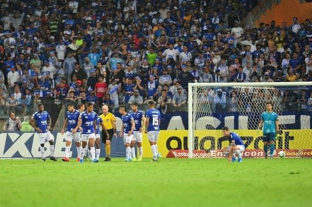 Fotos do duelo entre Cruzeiro e CSA, no Mineiro, pela 35 rodada do Brasileiro