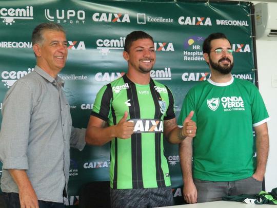 Fotos da apresentao do atacante Judivan no Amrica (Matheus Adler/EM D.A Press)