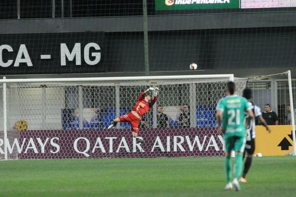 Fotos do jogo entre Atltico e La Equidad, no Independncia, pelas quartas de final da Sul-Americana