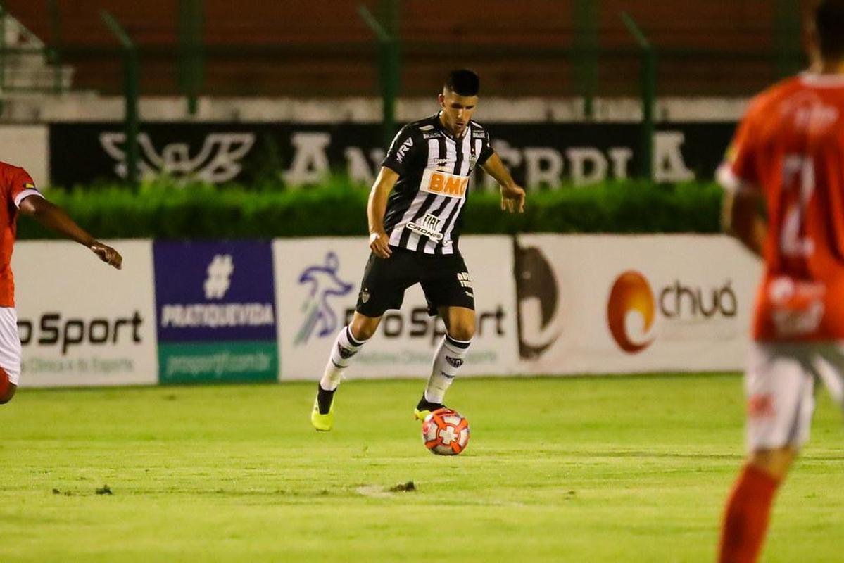 O zagueiro Martn Rea foi contratado pelo Atltico junto ao Danubio em 2018. Ele chegou por emprstimo de um ano e s fez a estreia em 2019. Foram apenas duas partidas com a camisa alvinegra.