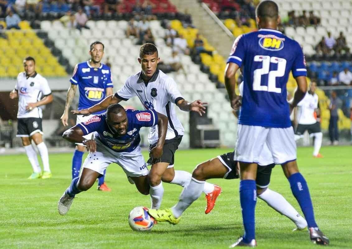 Fotos de Rio Branco x Cruzeiro, amistoso disputado na noite desta quarta-feira (20/01), em Cariacica-ES