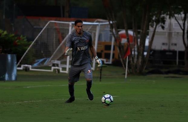 Vitória derrotou Atlético por 1 a 0, no Barradão, com gol de Léo Ceará
