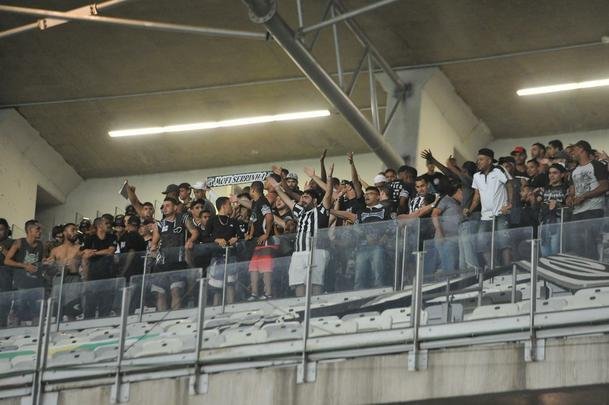 Fotos de Cruzeiro x Cear, no Mineiro, em jogo atrasado da 27 rodada do Brasileiro